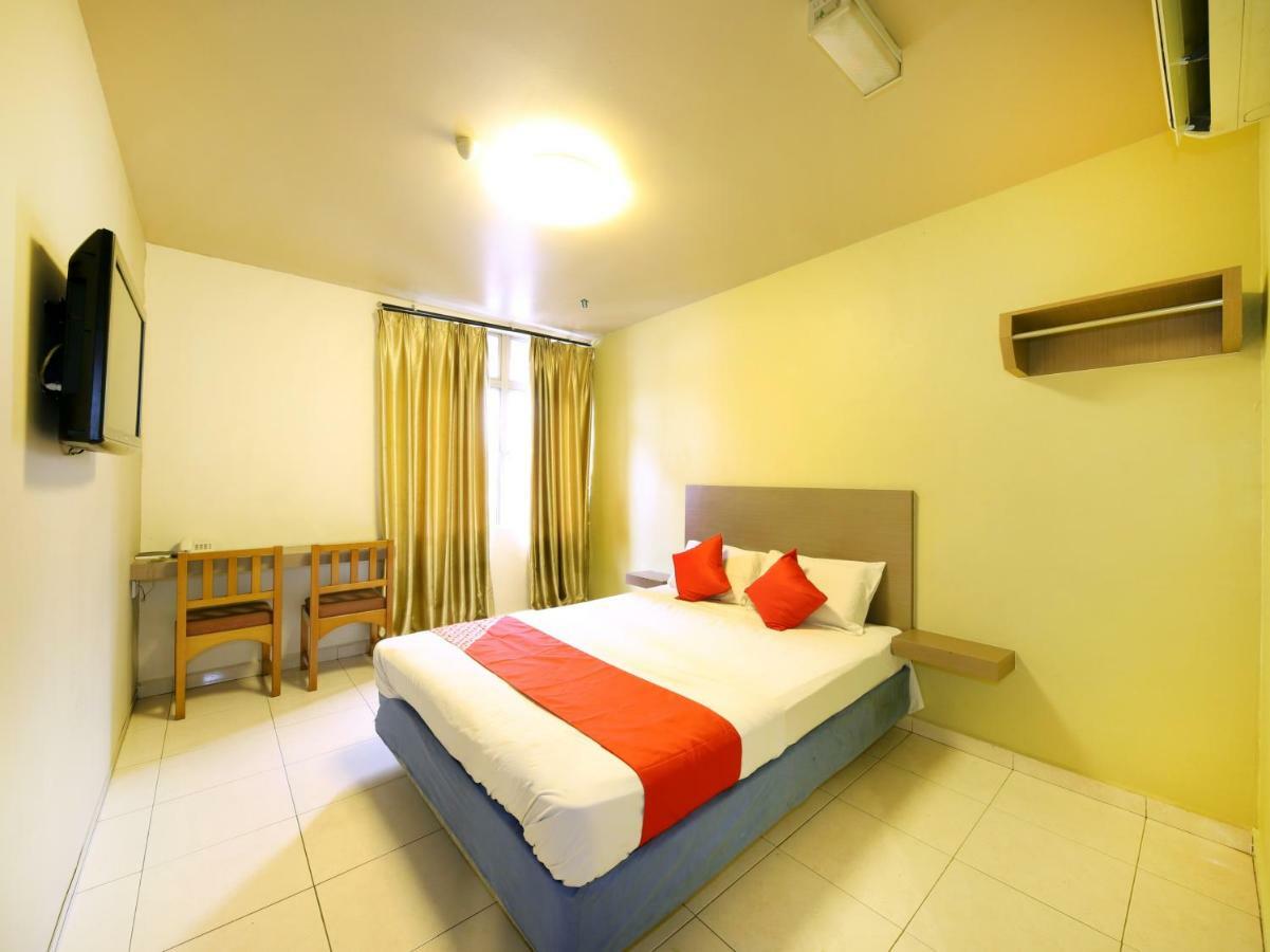 Oyo 434 Marbella Hotel Джохор-Бару Экстерьер фото