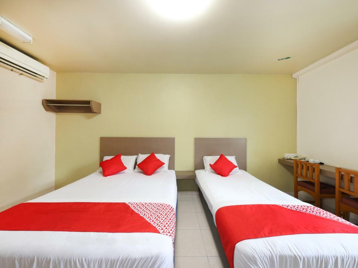 Oyo 434 Marbella Hotel Джохор-Бару Экстерьер фото