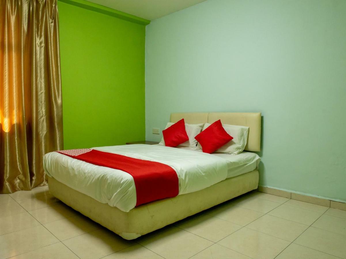 Oyo 434 Marbella Hotel Джохор-Бару Экстерьер фото