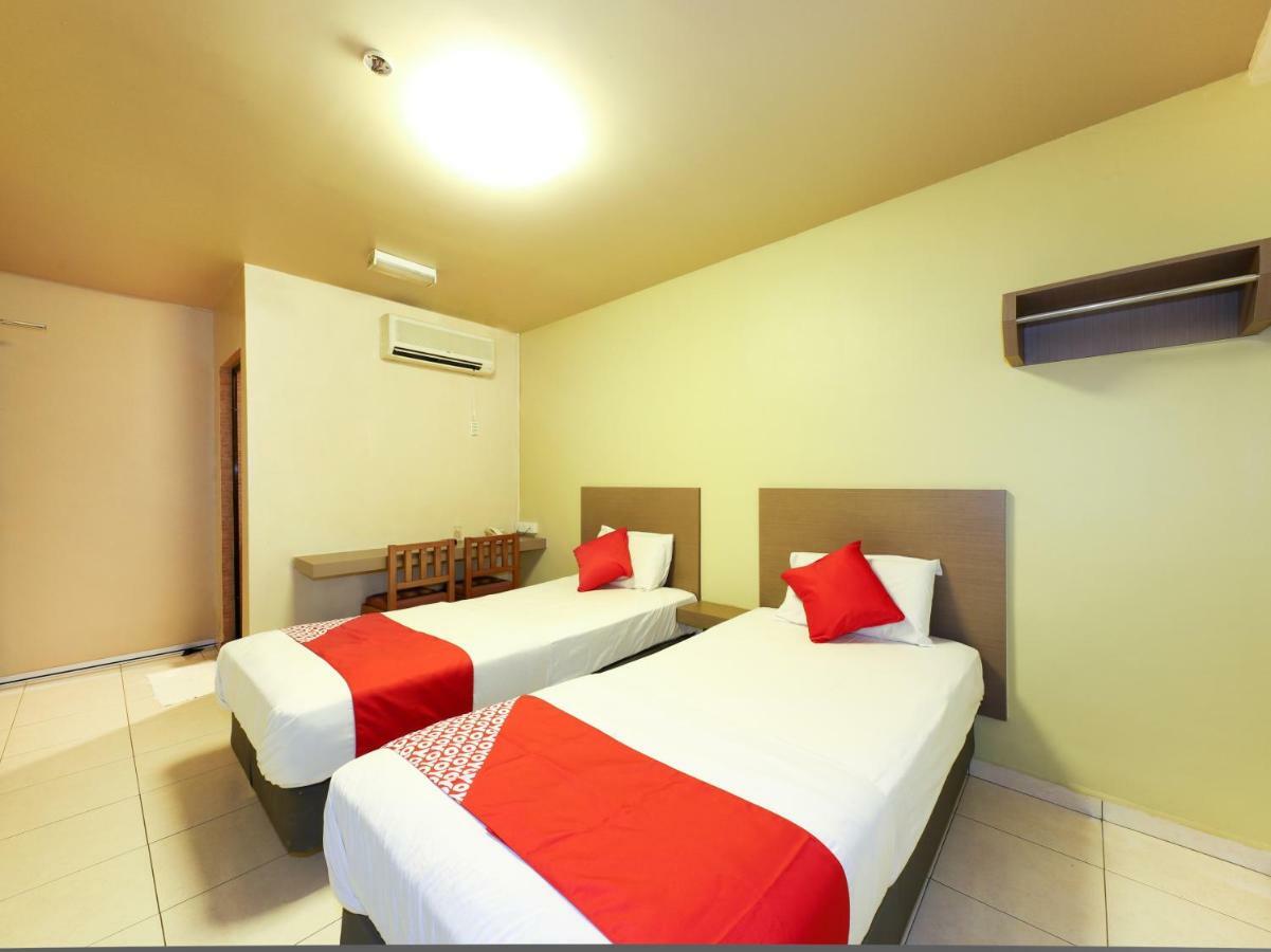 Oyo 434 Marbella Hotel Джохор-Бару Экстерьер фото