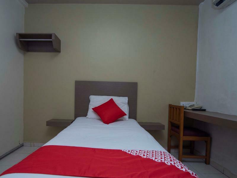 Oyo 434 Marbella Hotel Джохор-Бару Экстерьер фото