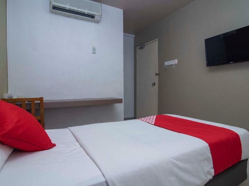 Oyo 434 Marbella Hotel Джохор-Бару Экстерьер фото