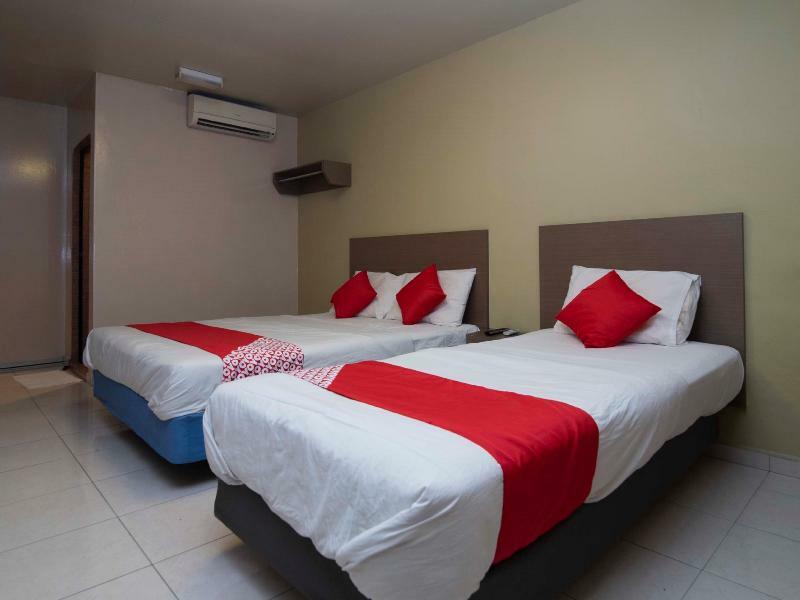 Oyo 434 Marbella Hotel Джохор-Бару Экстерьер фото