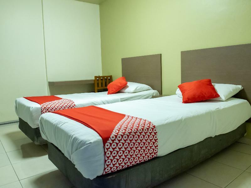 Oyo 434 Marbella Hotel Джохор-Бару Экстерьер фото